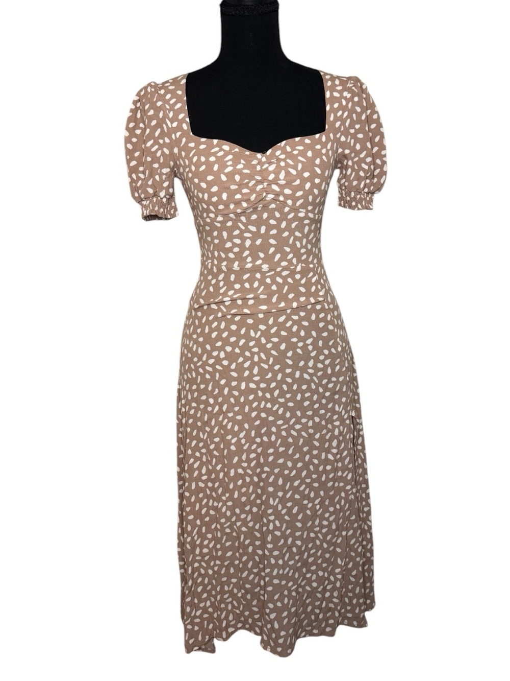 Petal & Pup Beige and White Puff-Sleeve Midi Dress